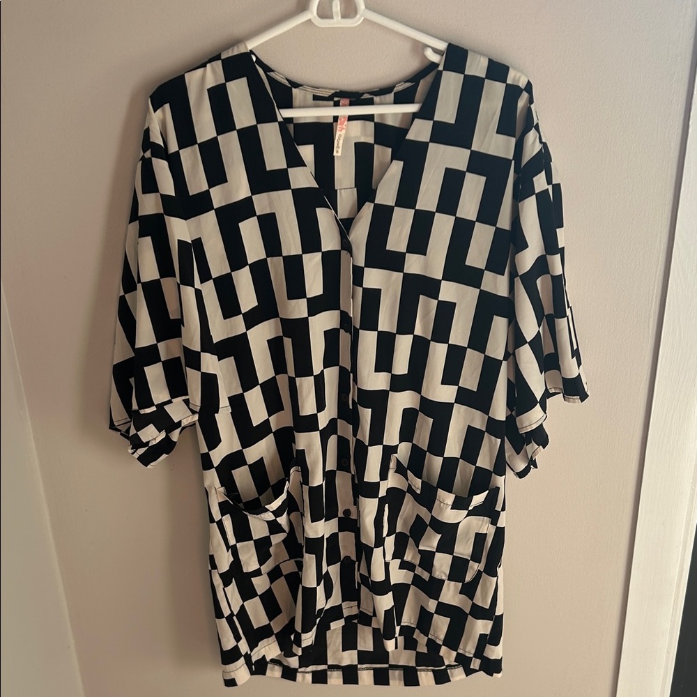 💛Black and White Geometric Top